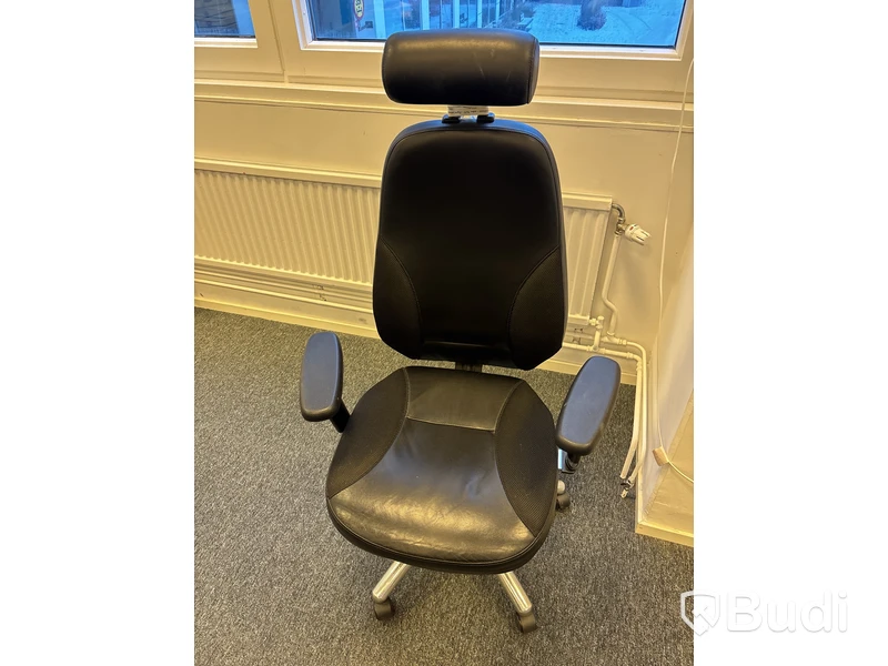Höj- och sänkbart skrivbord Rol Ergo inkl. kontorsstol