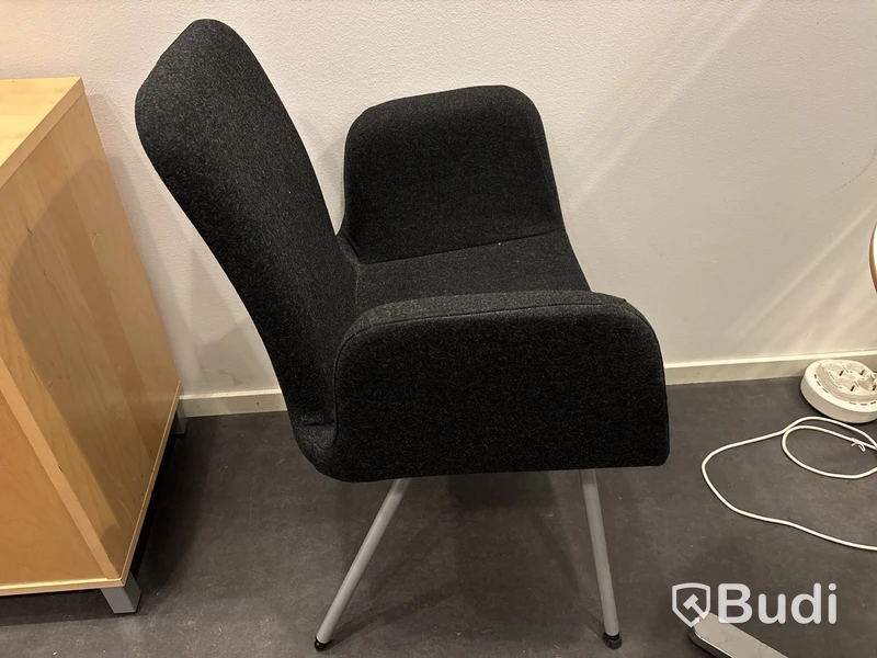 2 st. Fåtöljer inkl. bord och lampa