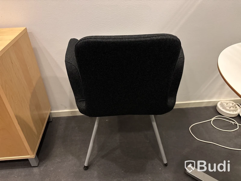 2 st. Fåtöljer inkl. bord och lampa