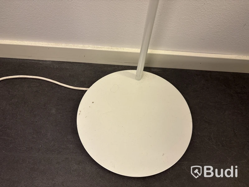 2 st. Fåtöljer inkl. bord och lampa
