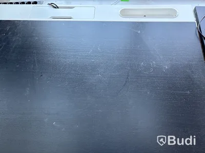 Höj- och sänkbart skrivbord, elektriskt inkl. datorskärm