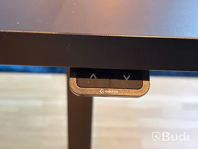 Höj- och sänkbart skrivbord Edsbyn, elektriskt