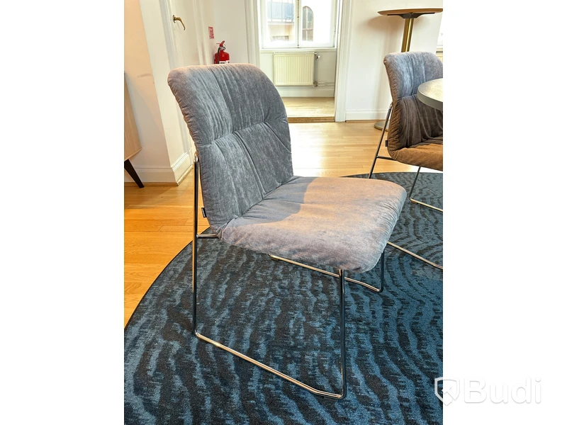 Matbord inkl. 6 st stolar Johanson Design samt matta