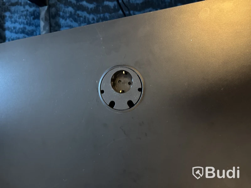 Höj- och sänkbart skrivbord Edsbyn, elektriskt