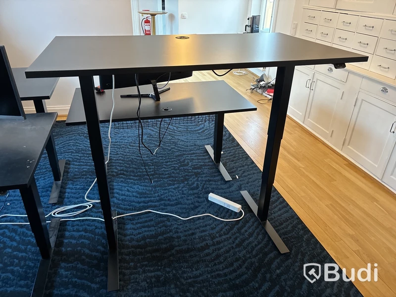 Höj- och sänkbart skrivbord Edsbyn, elektriskt