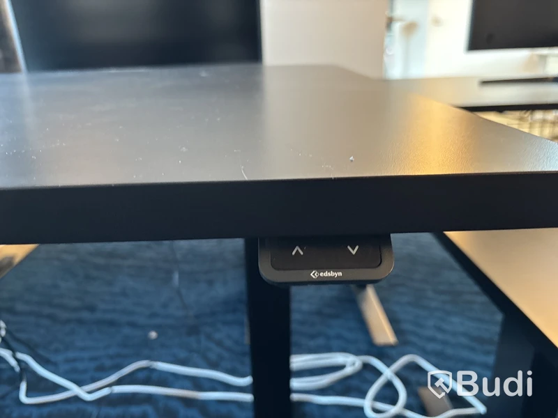 Höj- och sänkbart skrivbord Edsbyn, elektriskt