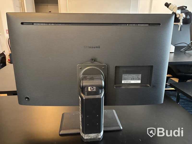 Datorskärm Samsung 32 tum LU32J590UQUXEN
