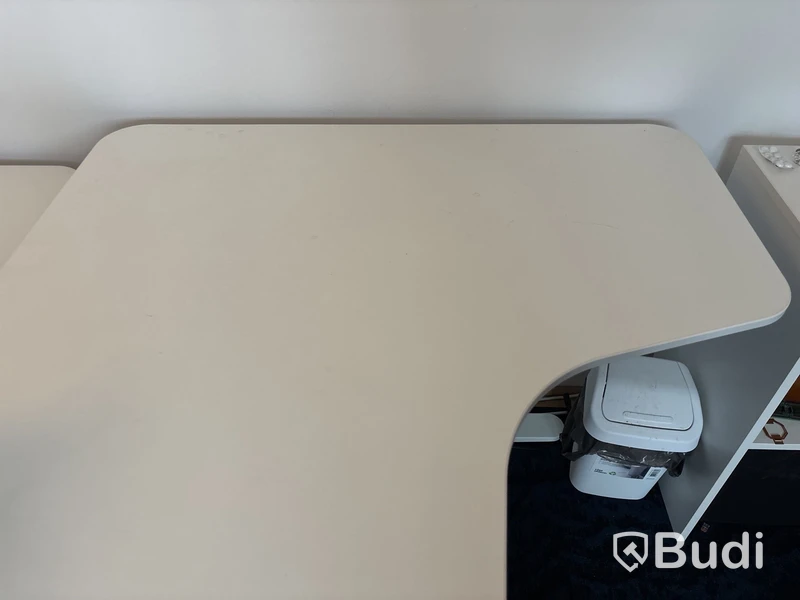 Höj- och sänkbart skrivbord, elektriskt