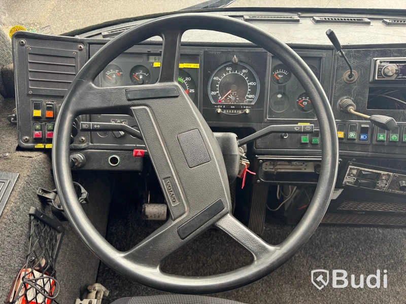 Racebuss Volvo B10M-60 -1991