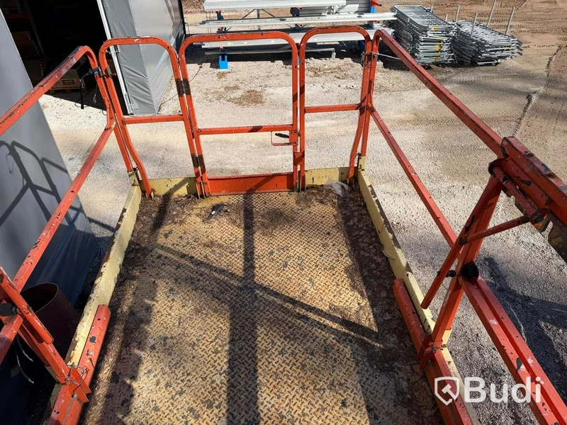 Saxlift | JLG 4069LE | Defekta batterier