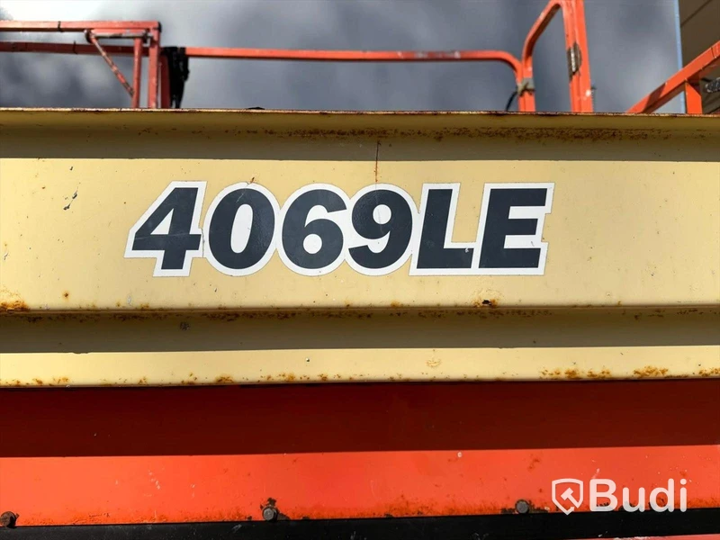 Saxlift | JLG 4069LE | Defekta batterier
