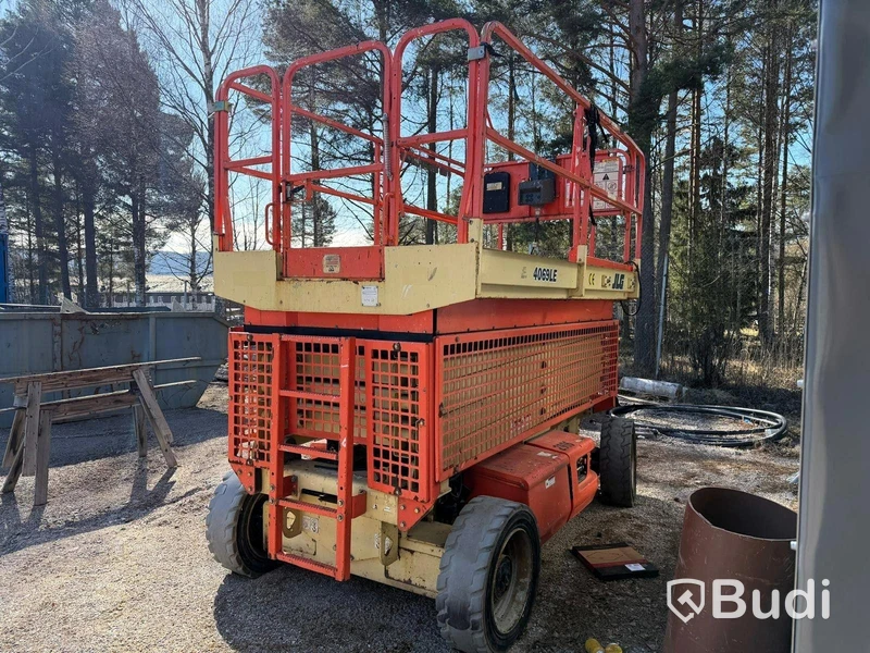 Saxlift | JLG 4069LE | Defekta batterier