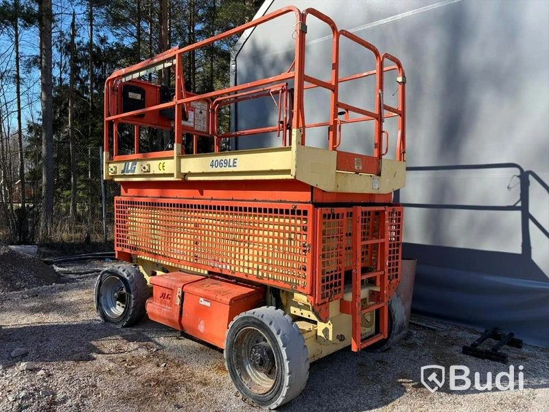 Saxlift | JLG 4069LE | Defekta batterier