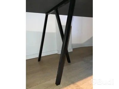Kontorsbord med ben, Valchromat