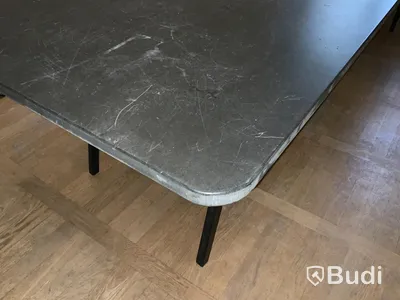 Kontorsbord med ben, Valchromat