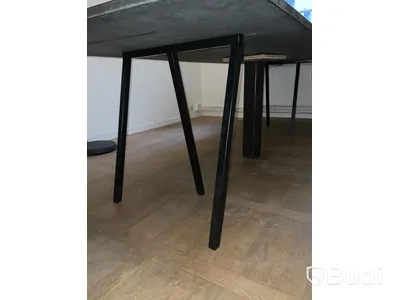 Kontorsbord med ben, Valchromat