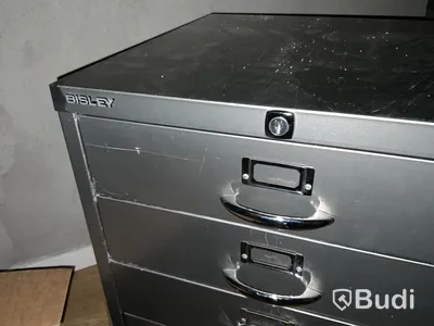Plåt hutch Bisley. 4 lådor