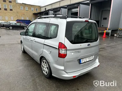 Ford Tourneo Courier -2014 | 1.6 TDCi | Manuell | 95hk | Reparationsobjekt