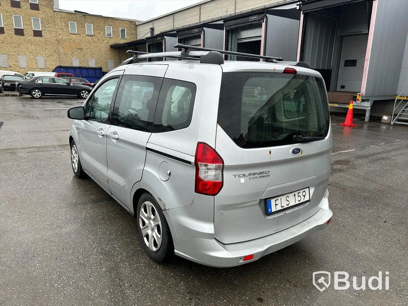 Ford Tourneo Courier -2014 | 1.6 TDCi | Manuell | 95hk | Reparationsobjekt