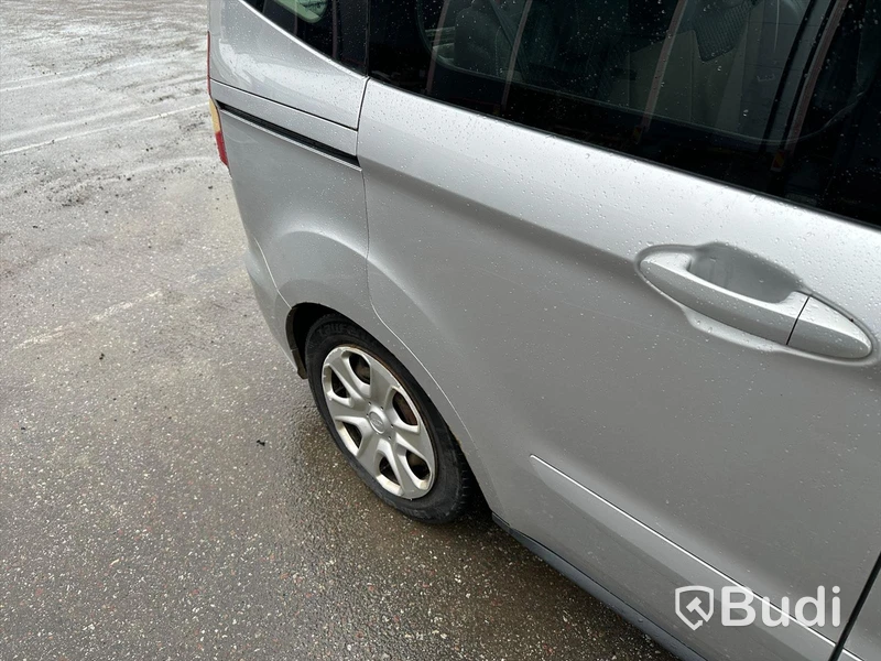 Ford Tourneo Courier -2014 | 1.6 TDCi | Manuell | 95hk | Reparationsobjekt