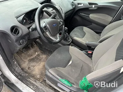 Ford Tourneo Courier -2014 | 1.6 TDCi | Manuell | 95hk | Reparationsobjekt