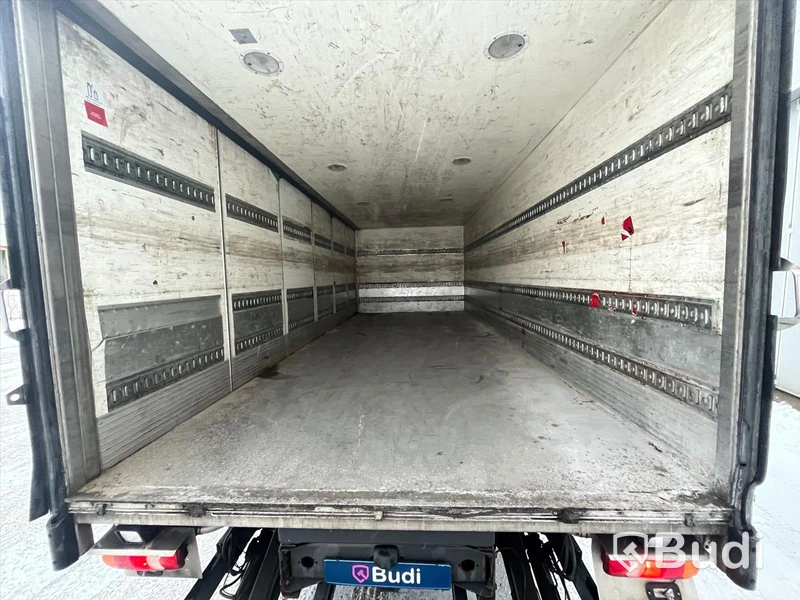 Lastbil Volvo FL 250 4x2 -2014 | Automat | 250hk | Sala-skåp med öppningsbarsida och baklyft | Repobjekt