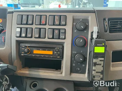Lastbil Volvo FL 250 4x2 -2014 | Automat | 250hk | Sala-skåp med öppningsbarsida och baklyft | Repobjekt