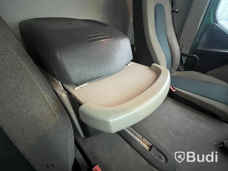 Lastbil Volvo FL 250 4x2 -2014 | Automat | 250hk | Sala-skåp med öppningsbarsida och baklyft | Repobjekt