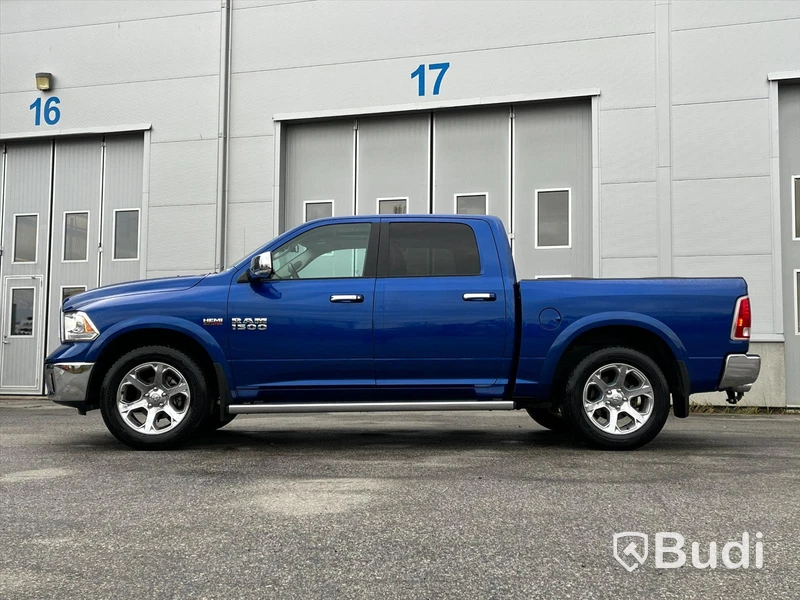 Pickup | Dodge RAM 1500-2018 | ENDAST 2373 mil | Crew Cab | Laramie | 5.7 V8 HEMI | 4x4 | 395hk