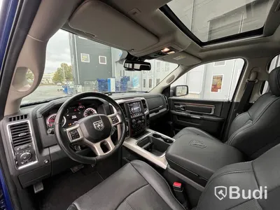 Pickup | Dodge RAM 1500-2018 | ENDAST 2373 mil | Crew Cab | Laramie | 5.7 V8 HEMI | 4x4 | 395hk