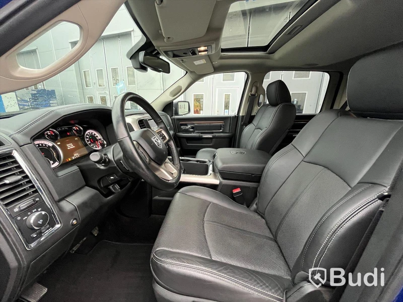 Pickup | Dodge RAM 1500-2018 | ENDAST 2373 mil | Crew Cab | Laramie | 5.7 V8 HEMI | 4x4 | 395hk