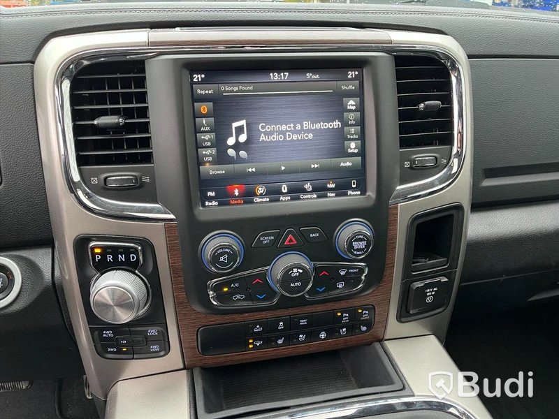 Pickup | Dodge RAM 1500-2018 | ENDAST 2373 mil | Crew Cab | Laramie | 5.7 V8 HEMI | 4x4 | 395hk
