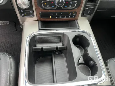 Pickup | Dodge RAM 1500-2018 | ENDAST 2373 mil | Crew Cab | Laramie | 5.7 V8 HEMI | 4x4 | 395hk