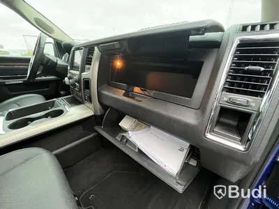 Pickup | Dodge RAM 1500-2018 | ENDAST 2373 mil | Crew Cab | Laramie | 5.7 V8 HEMI | 4x4 | 395hk