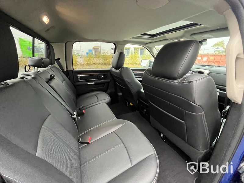 Pickup | Dodge RAM 1500-2018 | ENDAST 2373 mil | Crew Cab | Laramie | 5.7 V8 HEMI | 4x4 | 395hk