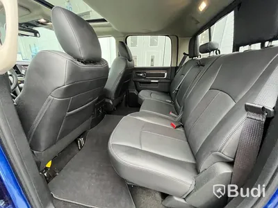 Pickup | Dodge RAM 1500-2018 | ENDAST 2373 mil | Crew Cab | Laramie | 5.7 V8 HEMI | 4x4 | 395hk