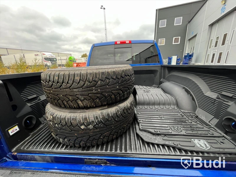 Pickup | Dodge RAM 1500-2018 | ENDAST 2373 mil | Crew Cab | Laramie | 5.7 V8 HEMI | 4x4 | 395hk