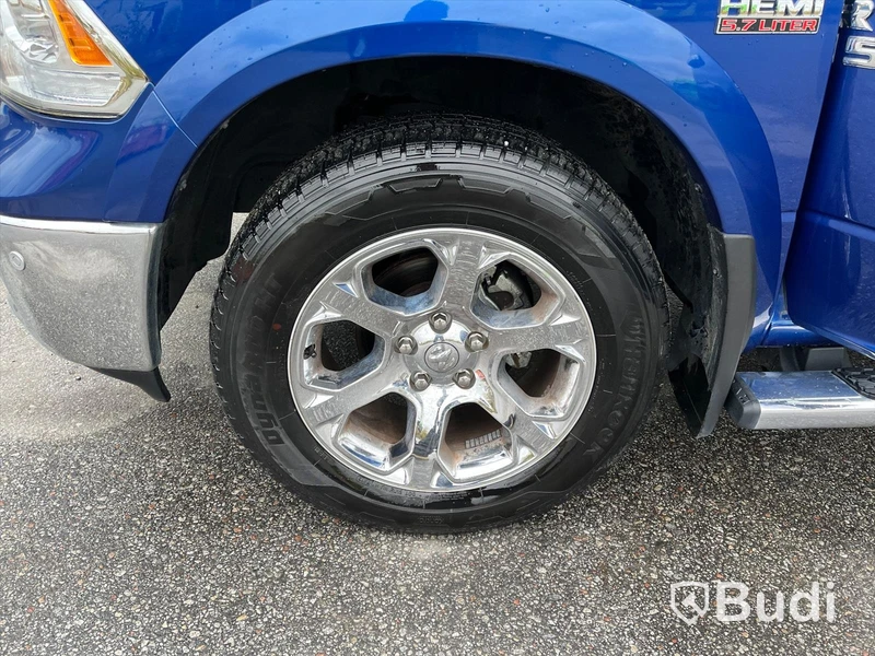 Pickup | Dodge RAM 1500-2018 | ENDAST 2373 mil | Crew Cab | Laramie | 5.7 V8 HEMI | 4x4 | 395hk