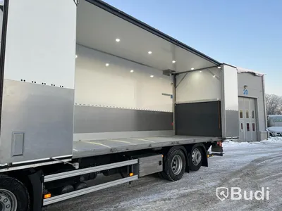 Lastbil Volvo FH 500 Yrkesutbildning Fjärrbil | 2022 | Automat | Öppningsbar sida | Nypris ca 2 800 000