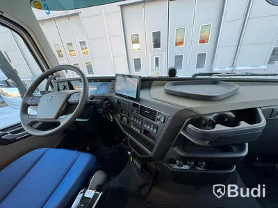 Lastbil Volvo FH 500 Yrkesutbildning Fjärrbil | 2022 | Automat | Öppningsbar sida | Nypris ca 2 800 000