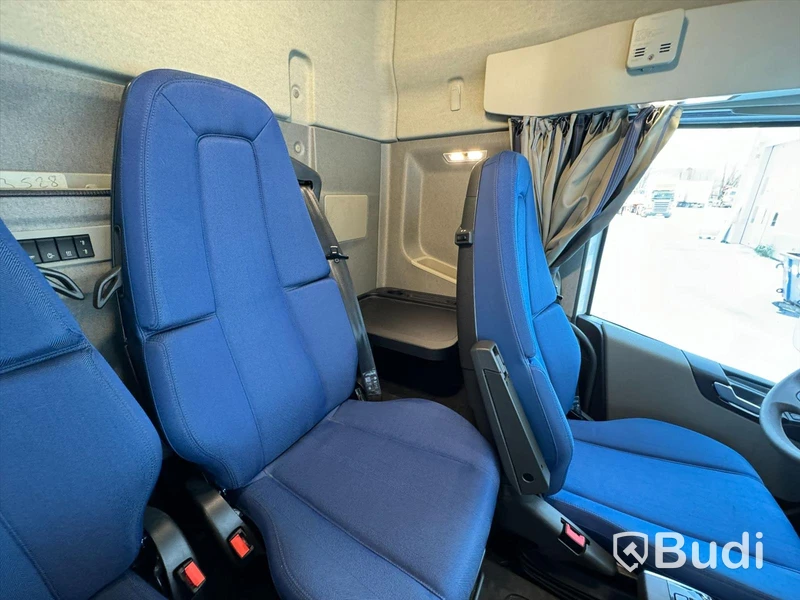Lastbil Volvo FH 500 Yrkesutbildning Fjärrbil | 2022 | Automat | Öppningsbar sida | Nypris ca 2 800 000