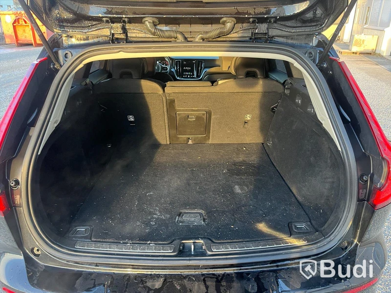 Personbil Volvo V60 D4 -2019 AWD | Momentum |  Geartronic | D-Värm | VOC | 190hk