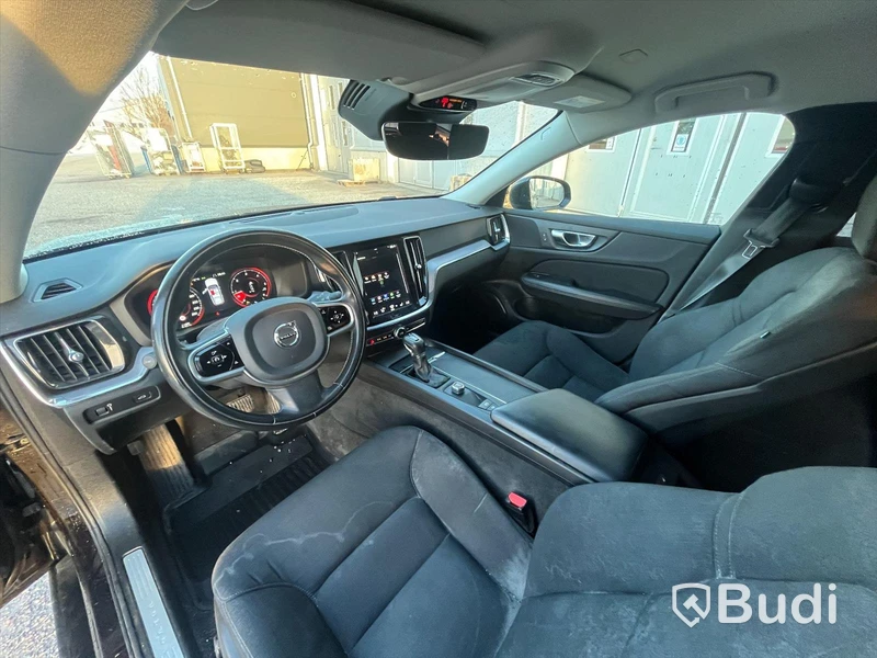 Personbil Volvo V60 D4 -2019 AWD | Momentum |  Geartronic | D-Värm | VOC | 190hk