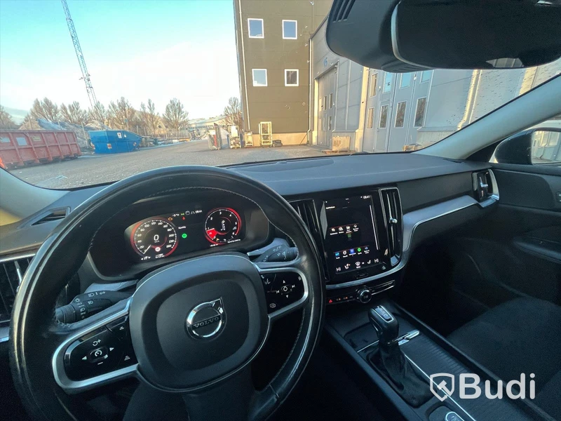 Personbil Volvo V60 D4 -2019 AWD | Momentum |  Geartronic | D-Värm | VOC | 190hk