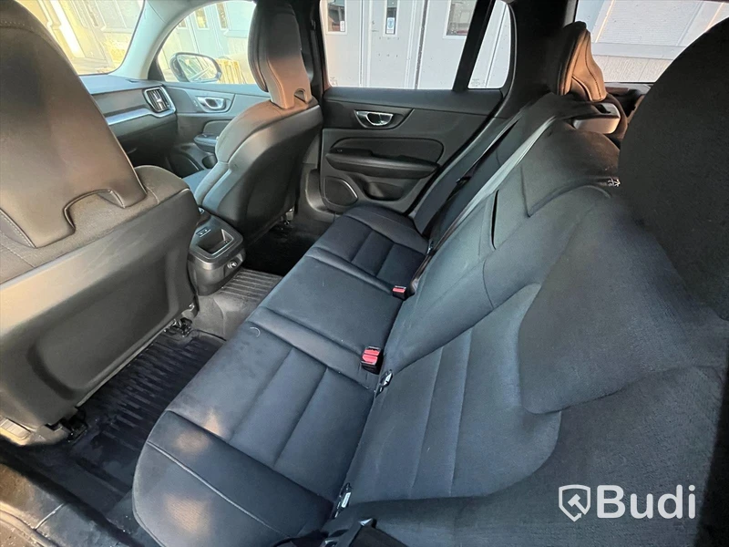 Personbil Volvo V60 D4 -2019 AWD | Momentum |  Geartronic | D-Värm | VOC | 190hk
