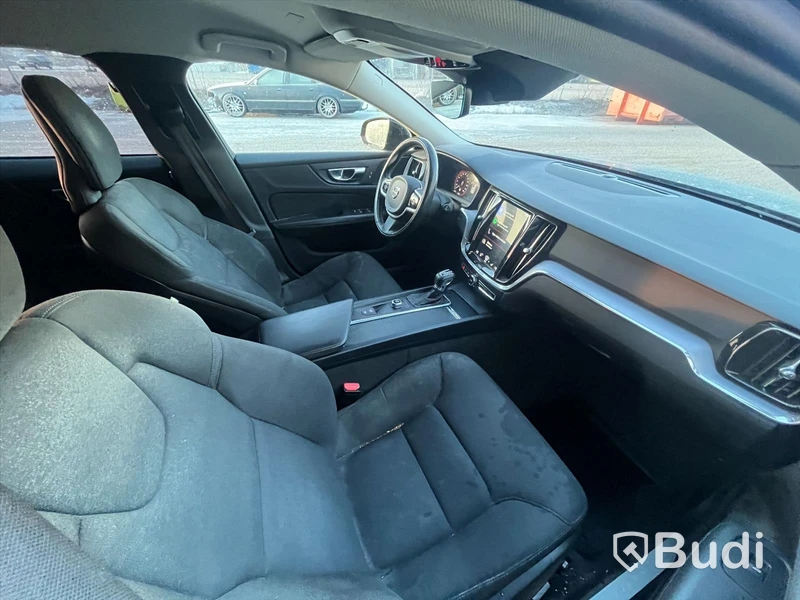 Personbil Volvo V60 D4 -2019 AWD | Momentum |  Geartronic | D-Värm | VOC | 190hk