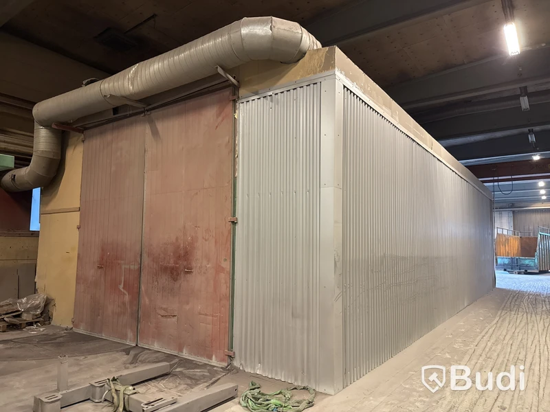 Lack- & blästerbox med utrustning - 8x16 m med dubbla portar