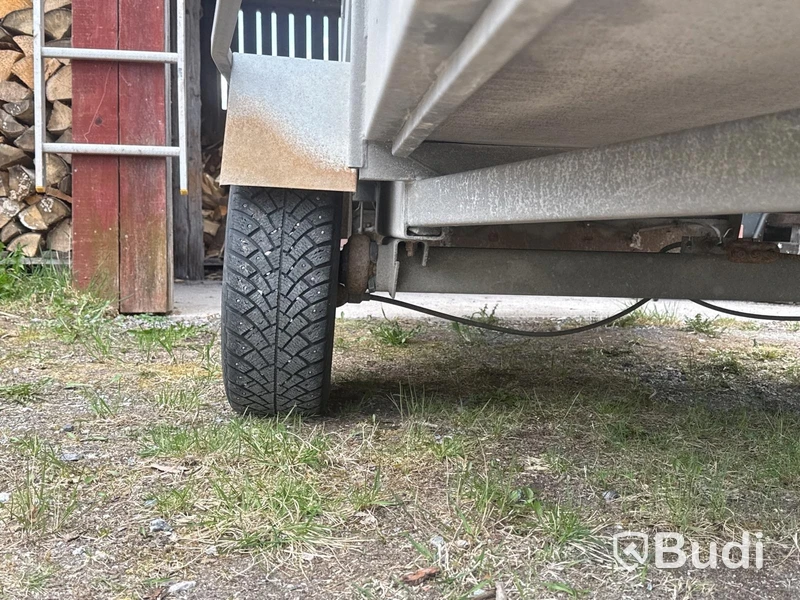 Släpvagn Trailergruppen LV1000 - Defekt axel - 1998