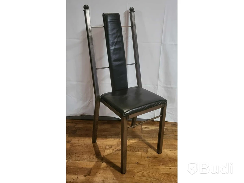 20 st. stolar i lackat stål och skinn, 2 bord i lackat stål och ek, specialdesignade