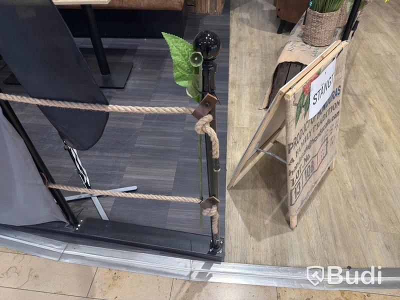 Posts for outdoor seating enclosure | 23 pcs